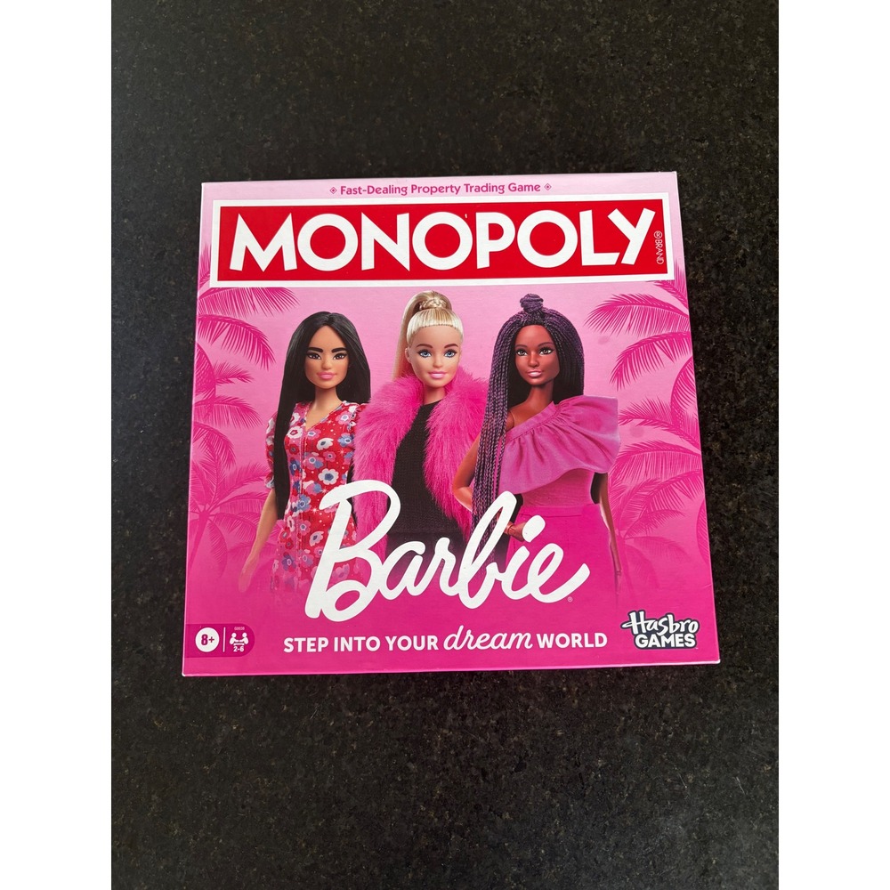 Hasbro Monopoly Barbie Edition Board new